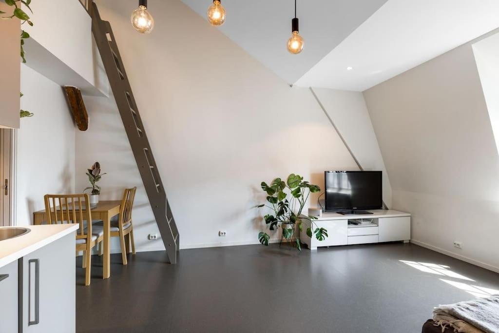 1-Roms Toppleilighet Pa Tangen/Bystranda Apartman Kristiansand Kültér fotó